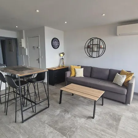 Appartement Climatisé 2 Pièces Avec Vue Mer, Centre-ville Sainte-maxime, Animaux Acceptés - Fr-1-780-26 *