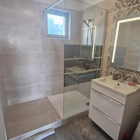 Climatisé 2 Pièces Avec Vue Mer, Centre-ville Sainte-maxime, Animaux Acceptés - Fr-1-780-26 Appartement Sainte-Maxime