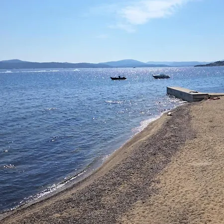 Climatisé 2 Pièces Avec Vue Mer, Centre-ville Sainte-maxime, Animaux Acceptés - Fr-1-780-26 Appartement Sainte-Maxime